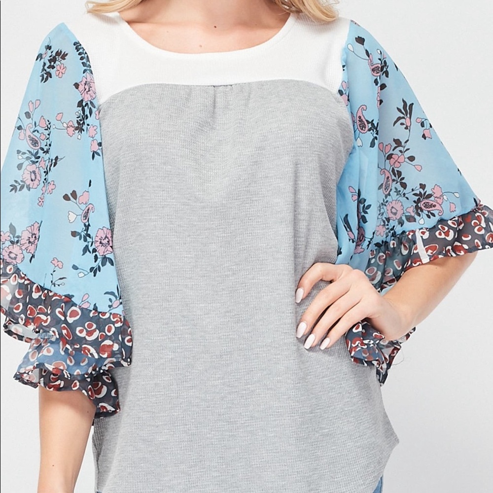 Baea – Color Block Flutter Sleeve Top ☀️